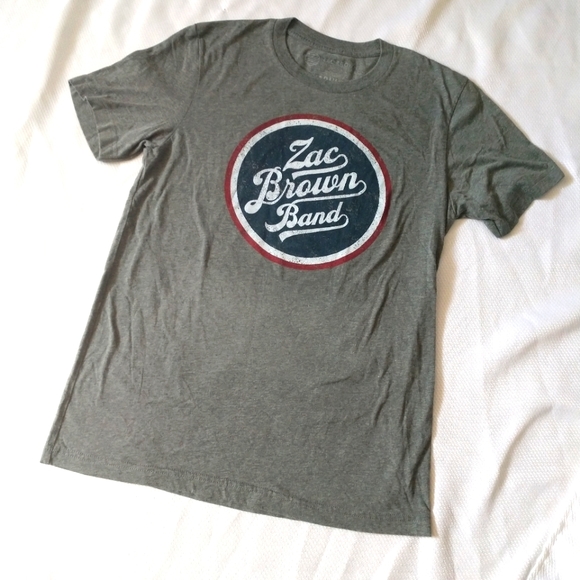 Other - Men's medium Zac Brown Band 2019 Owl Tour Tshirt good condition